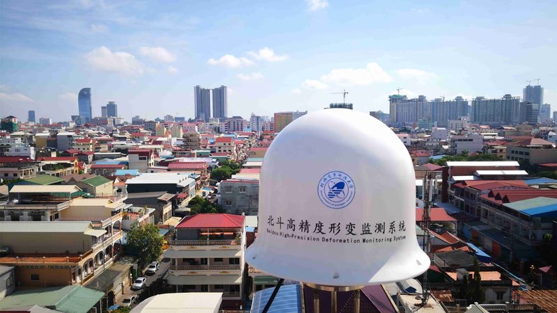 新能源汽车电容温度规范：关键性能解析与应用